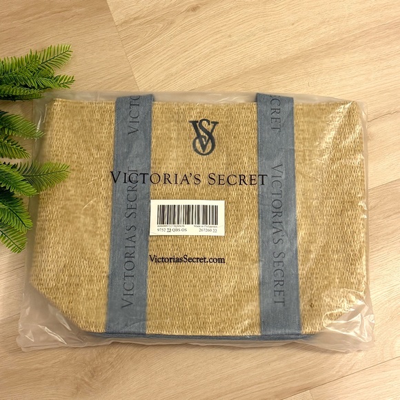 Victoria’s Secret Straw Beige Blue Tote Bag NWT - Picture 12 of 13